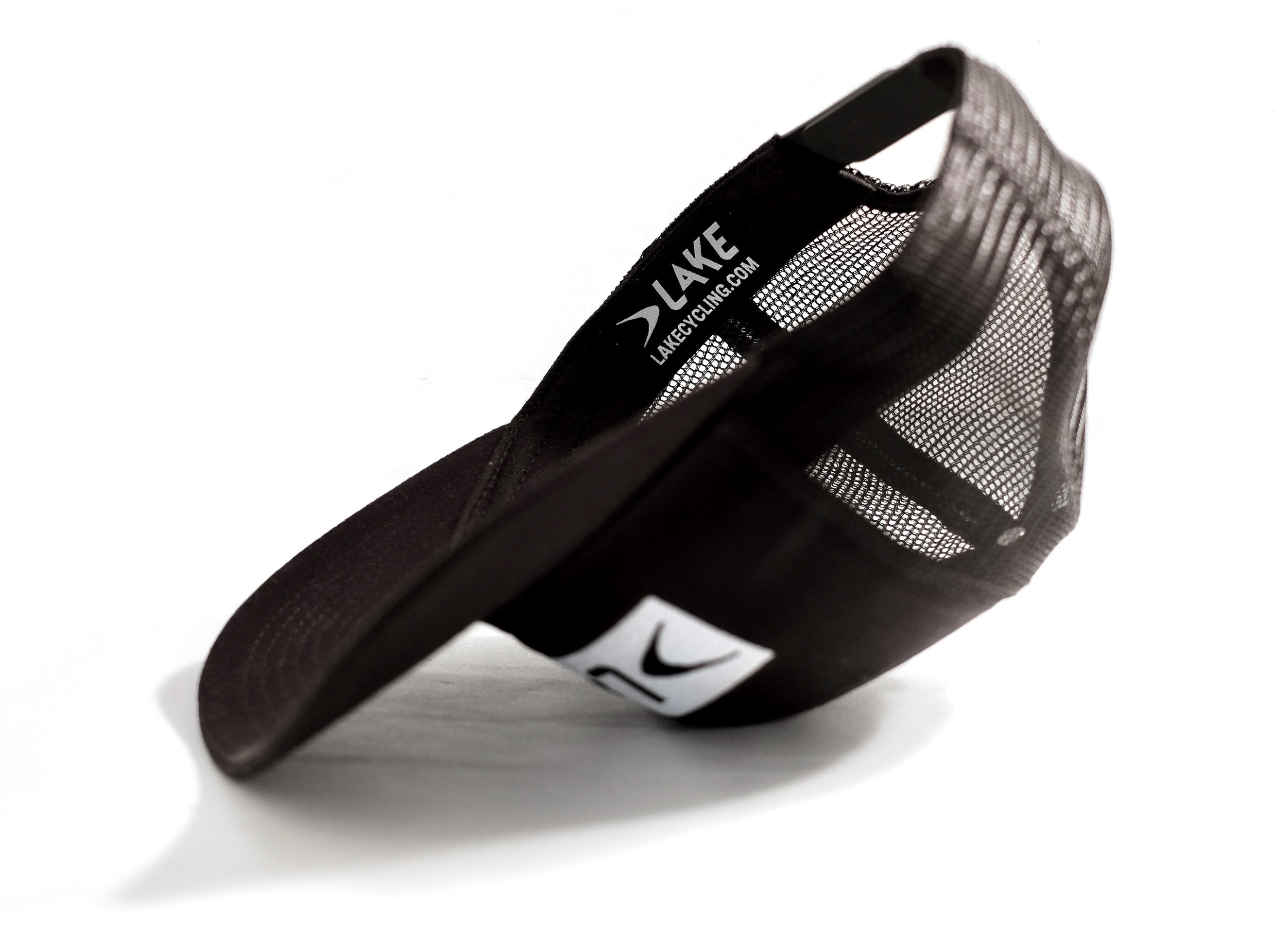 Cycling podium cap outlet